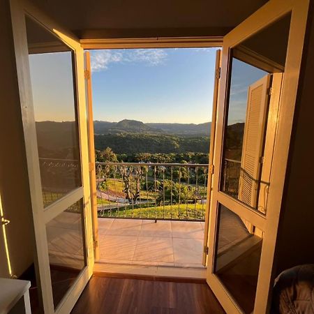 Residenciais Encantos Da Linha Bonita - Possui Uma Vista Maravilhosa Gramado Exterior photo