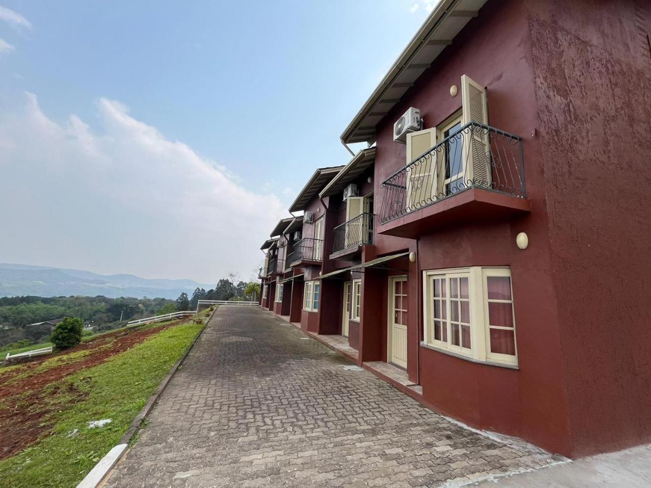 Residenciais Encantos Da Linha Bonita - Possui Uma Vista Maravilhosa Gramado Exterior photo